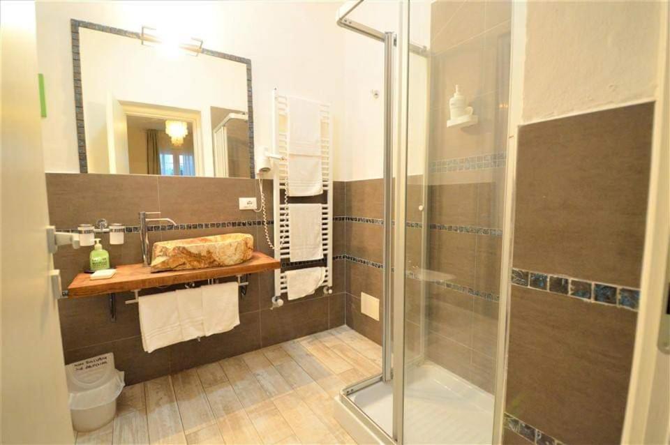 La Spezia Holidays' Rooms Exterior photo