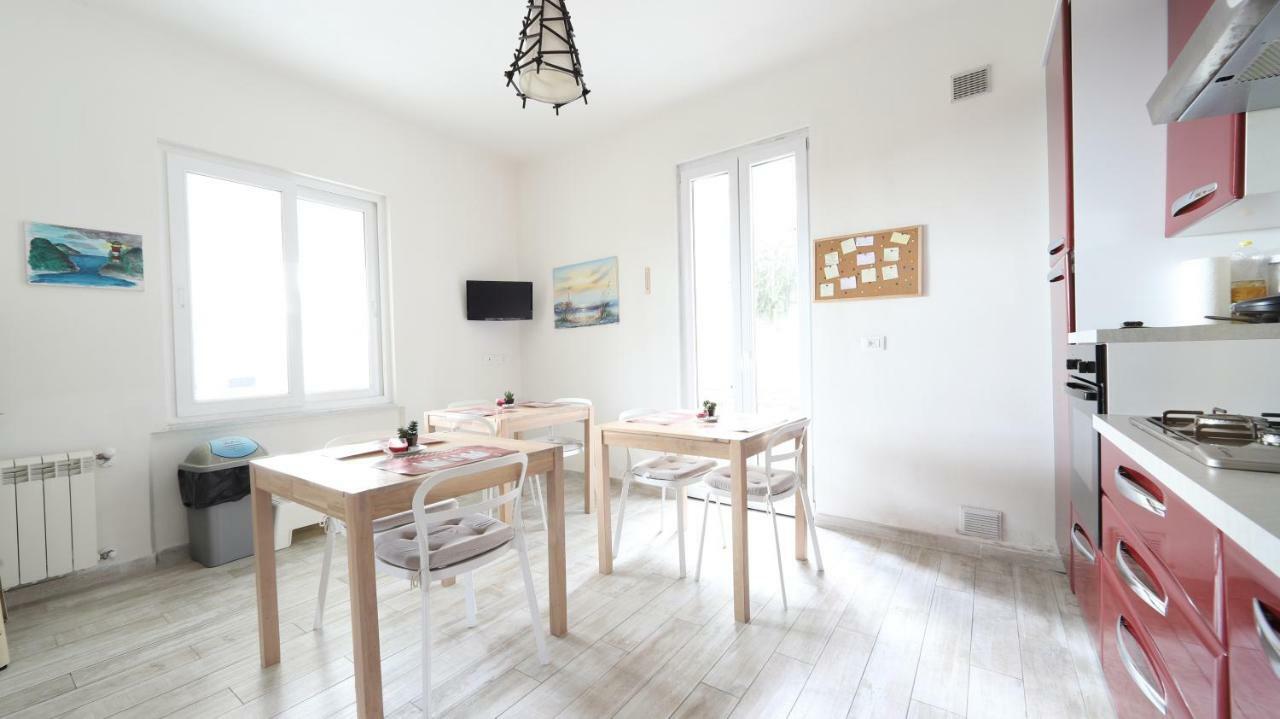 La Spezia Holidays' Rooms Exterior photo