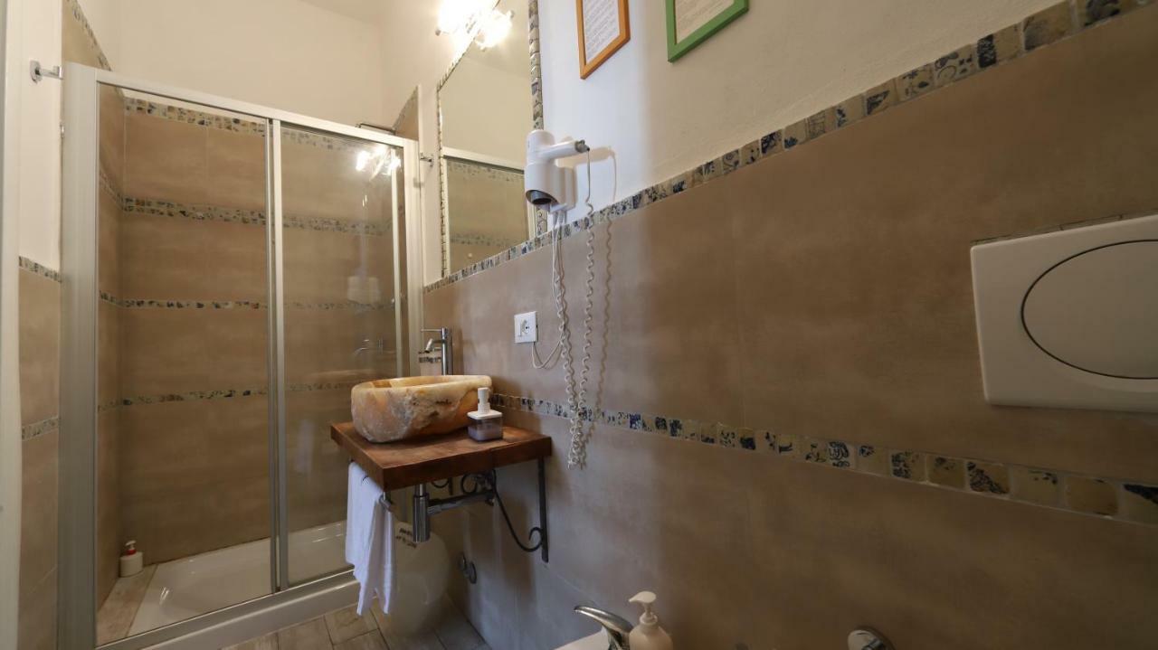 La Spezia Holidays' Rooms Exterior photo