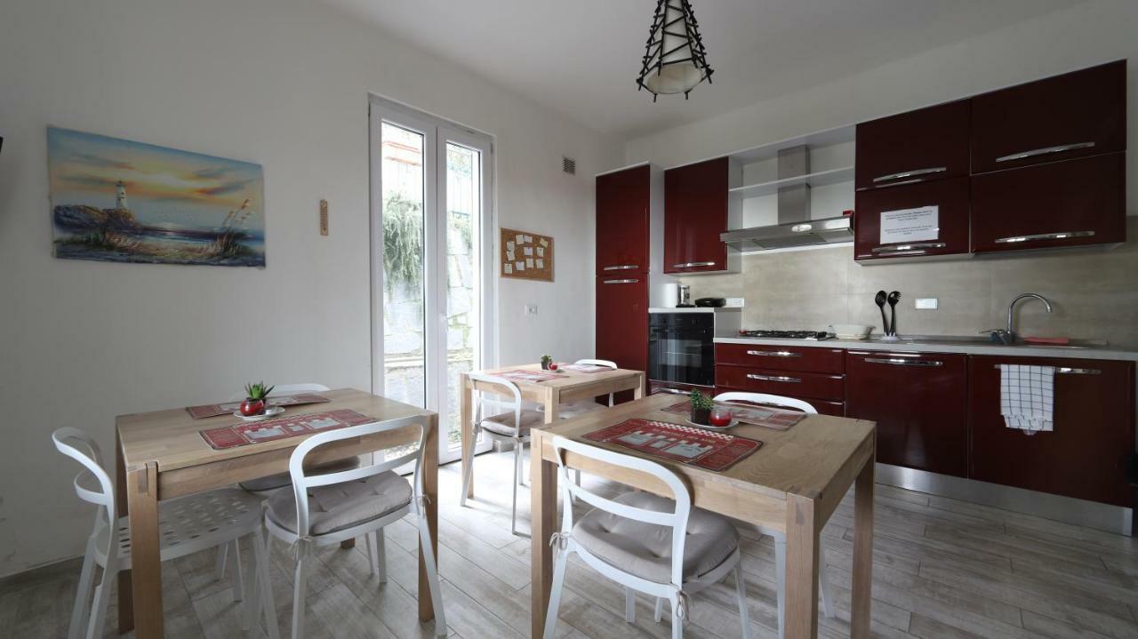 La Spezia Holidays' Rooms Exterior photo