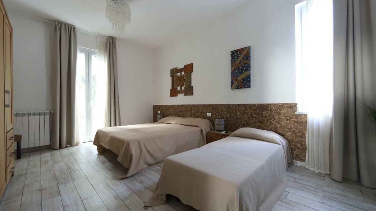 La Spezia Holidays' Rooms Exterior photo